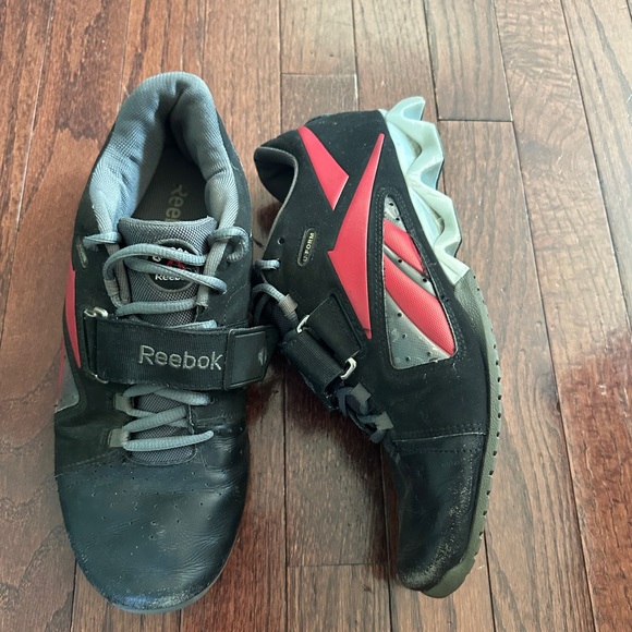 Reebok Lifters - Picture 2 of 3